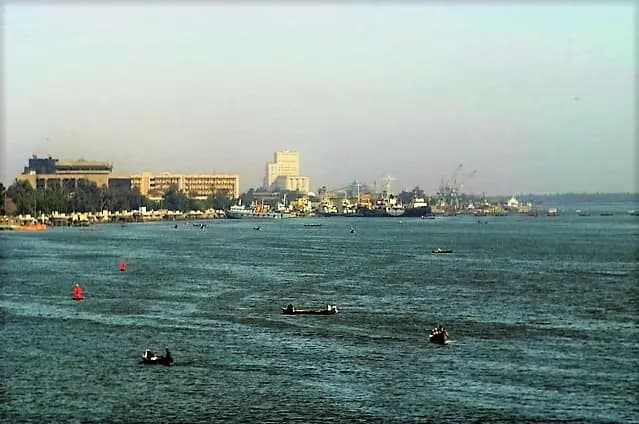 Basra şehrinden bir görünüm