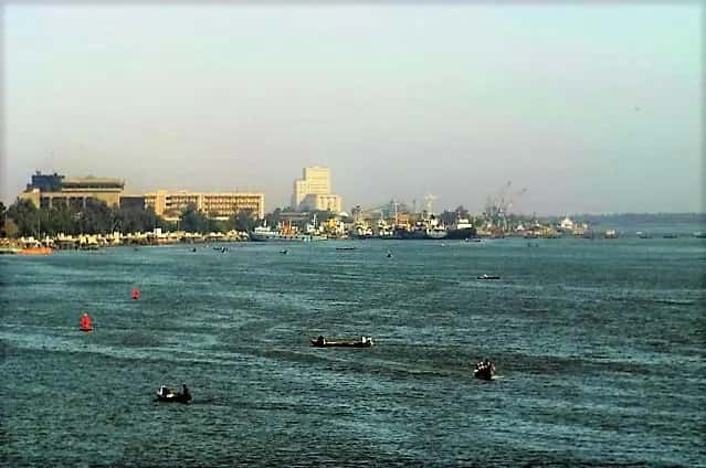 Basra şehrinden bir görünüm