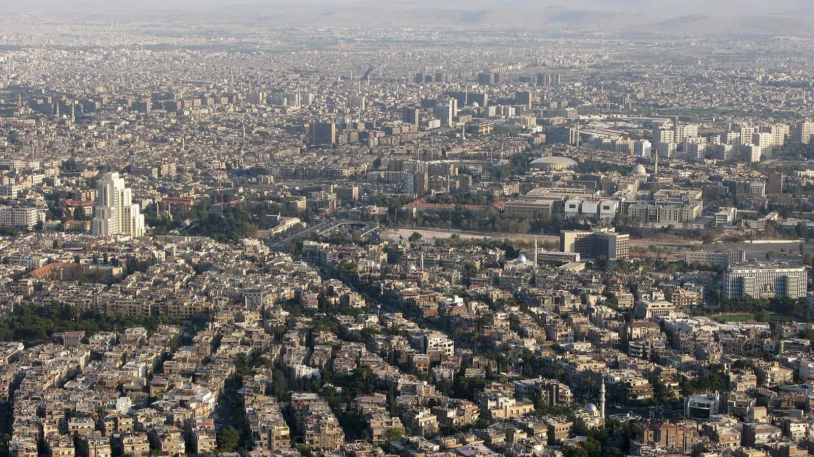 Kāsiyûn Dağı'ndan Şam'ın panoramik görünümü