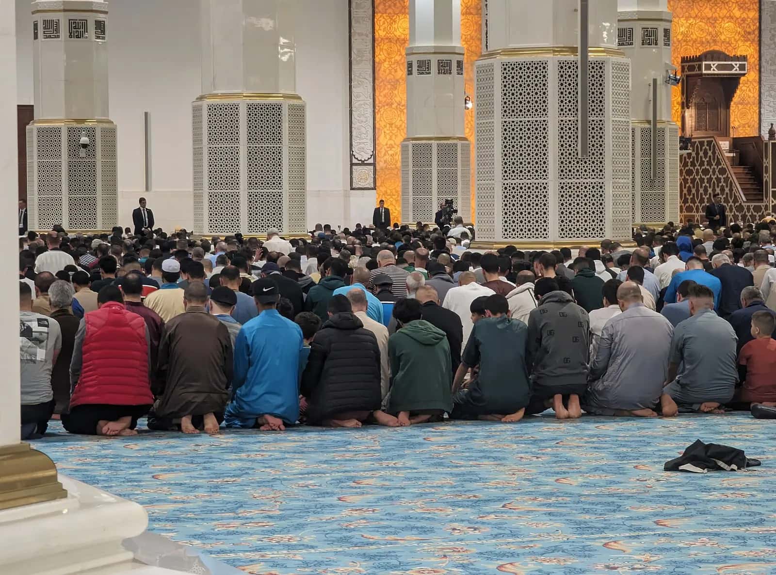 Cezayir'deki Djamaa El Djazaïr camisi ve yüksek minaresi